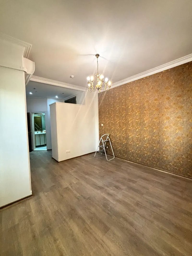 آپارتمان 230 متری چهارخوابه در زعفرانیه تهران13641423273