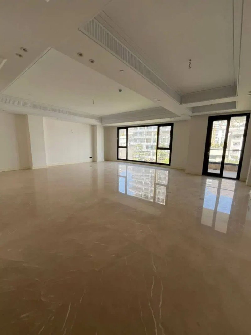 آپارتمان 250 متری سه خوابه در زعفرانیه تهران13642123301