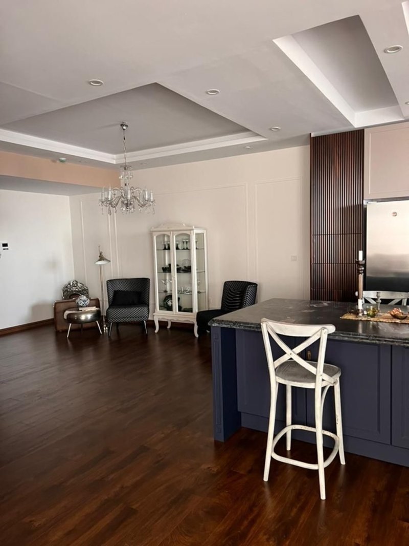 آپارتمان 139 متری دو خوابه در سهروردی تهران13643523339