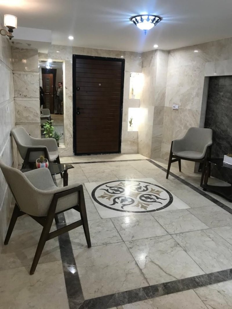 آپارتمان 198 متری سه خوابه در خیابان هراز آمل13645323374