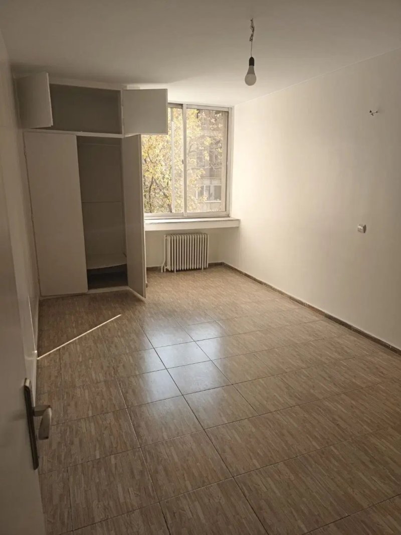 آپارتمان 185 متری سه خوابه در سهروردی شمالی تهران13656223555