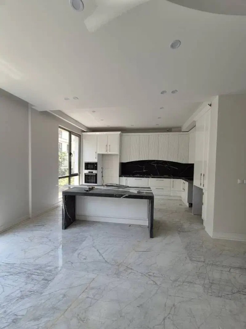 آپارتمان 200 متری سه خوابه در کامرانیه تهران13652823452