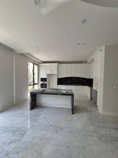 آپارتمان 200 متری سه خوابه در کامرانیه تهران