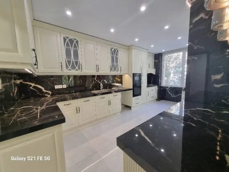 آپارتمان 200 متری سه خوابه در کامرانیه تهران13654923507