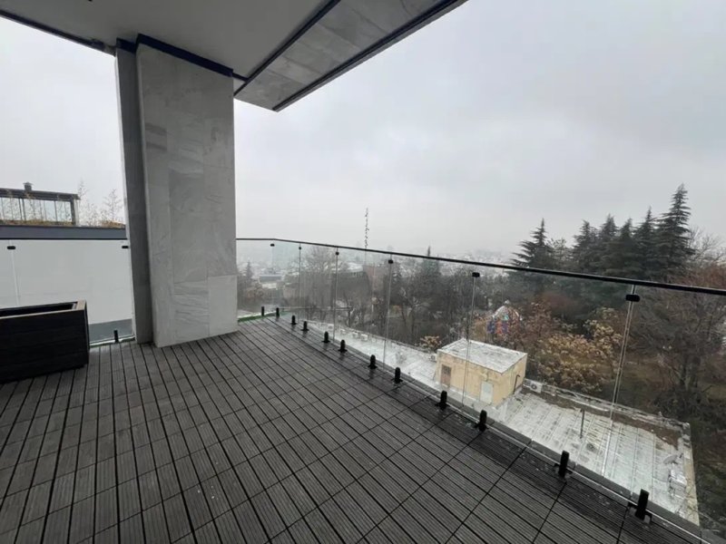 آپارتمان 130 متری سه خوابه در فرمانیه تهران13654423492