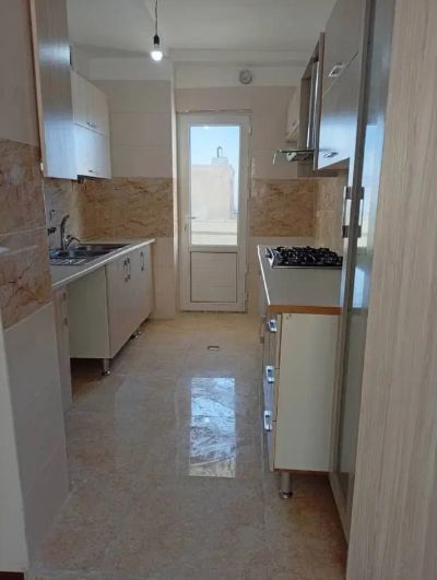 آپارتمان 85 متری دو خوابه در دانش کرمانشاه