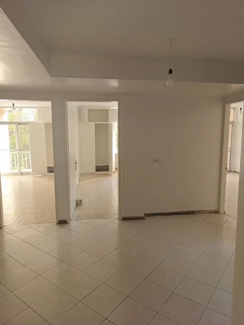 آپارتمان 185 متری سه خوابه در سهروردی شمالی تهران13656223553