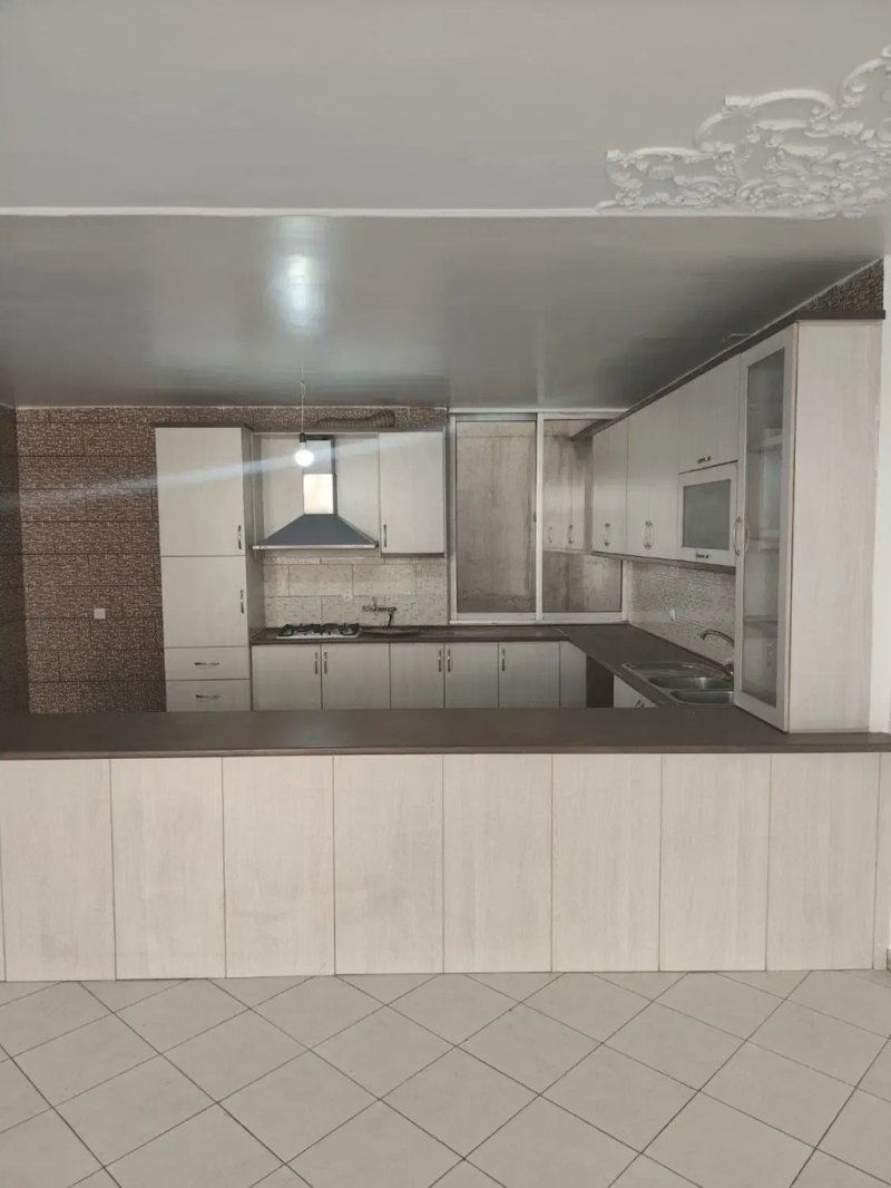 آپارتمان 185 متری سه خوابه در سهروردی شمالی تهران13656223554