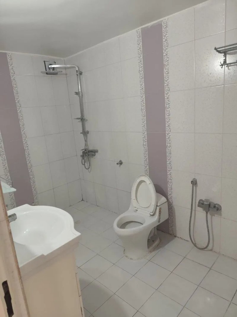 آپارتمان 185 متری سه خوابه در سهروردی شمالی تهران13656223552