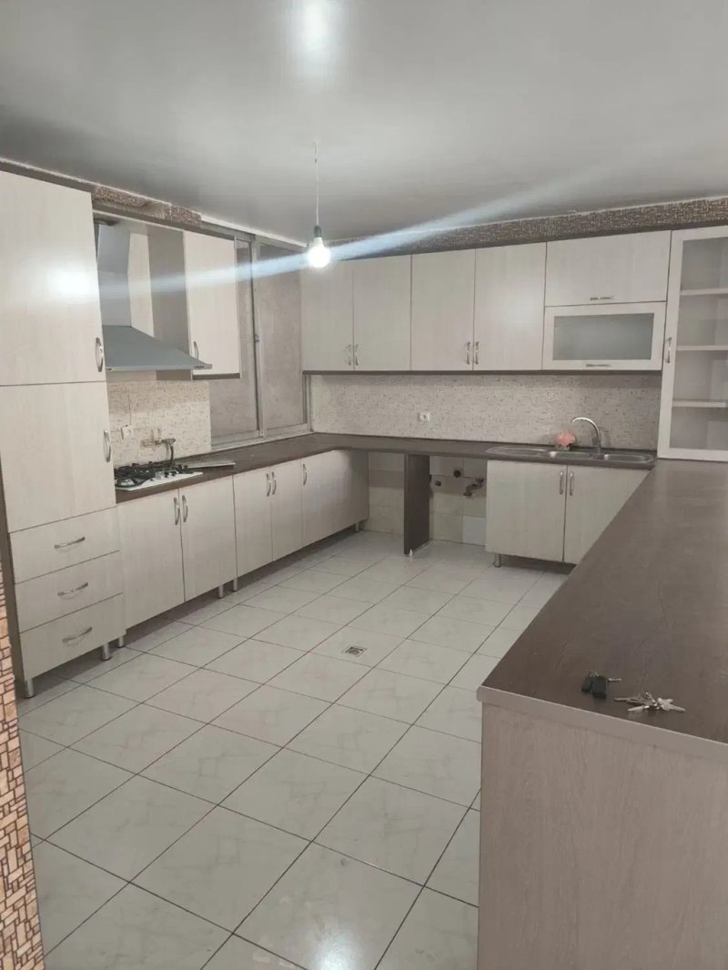 آپارتمان 185 متری سه خوابه در سهروردی شمالی تهران13656223550