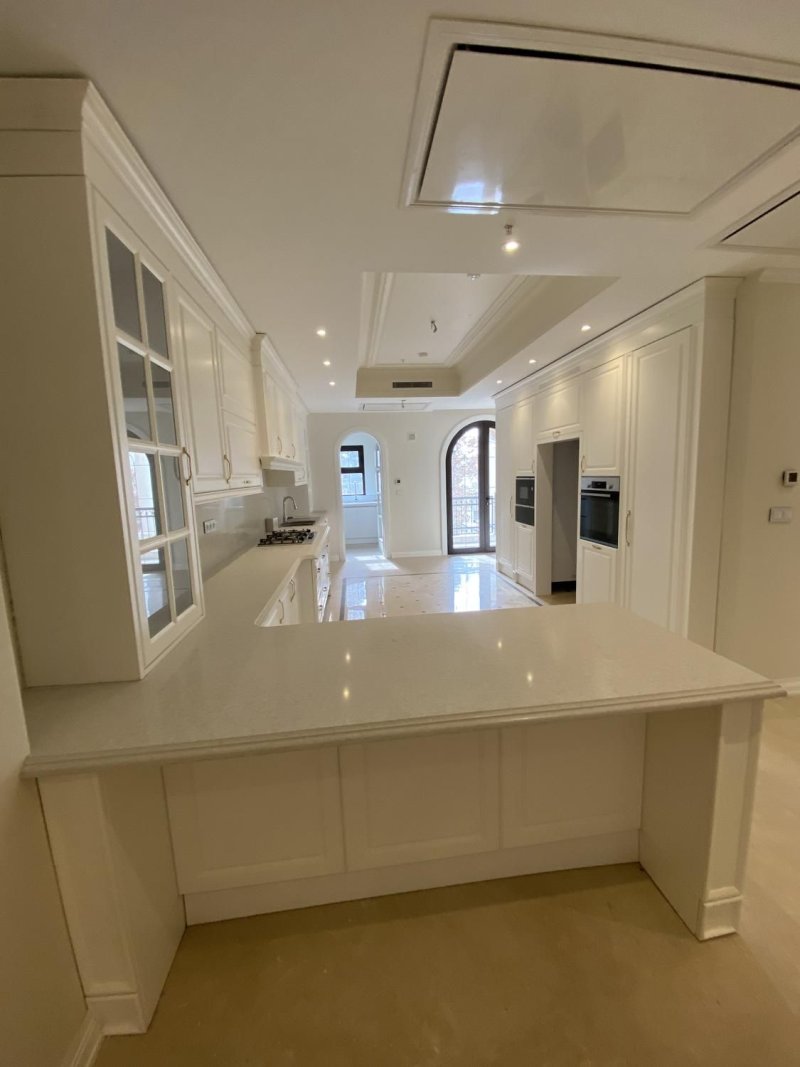 آپارتمان 310 متری چهارخوابه در پاسداران تهران13661123607