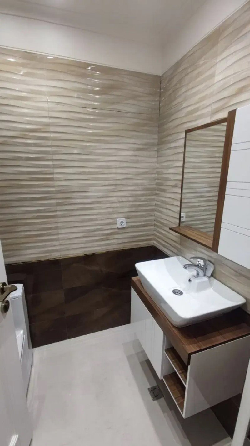 آپارتمان 200 متری سه خوابه در پاسداران تهران13662423671