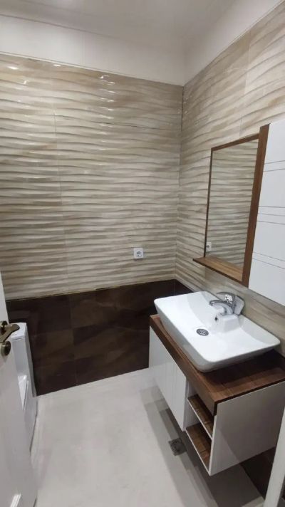 آپارتمان 200 متری سه خوابه در پاسداران تهران