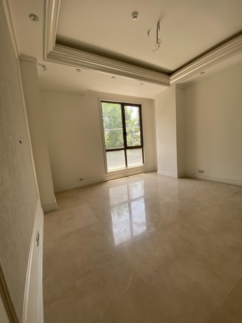 آپارتمان 197 متری سه خوابه در پاسداران تهران13661323623