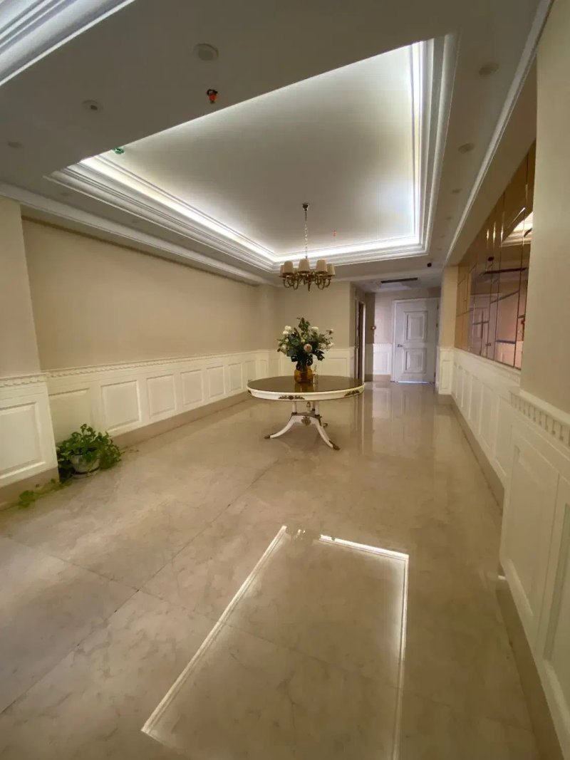 آپارتمان 125 متری سه خوابه در پاسداران تهران13660523577