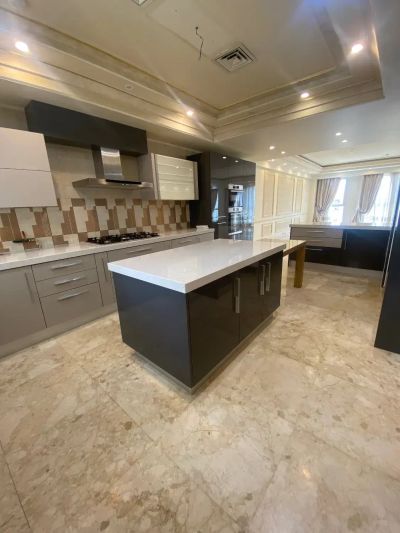 آپارتمان 270 متری چهارخوابه در پاسداران تهران