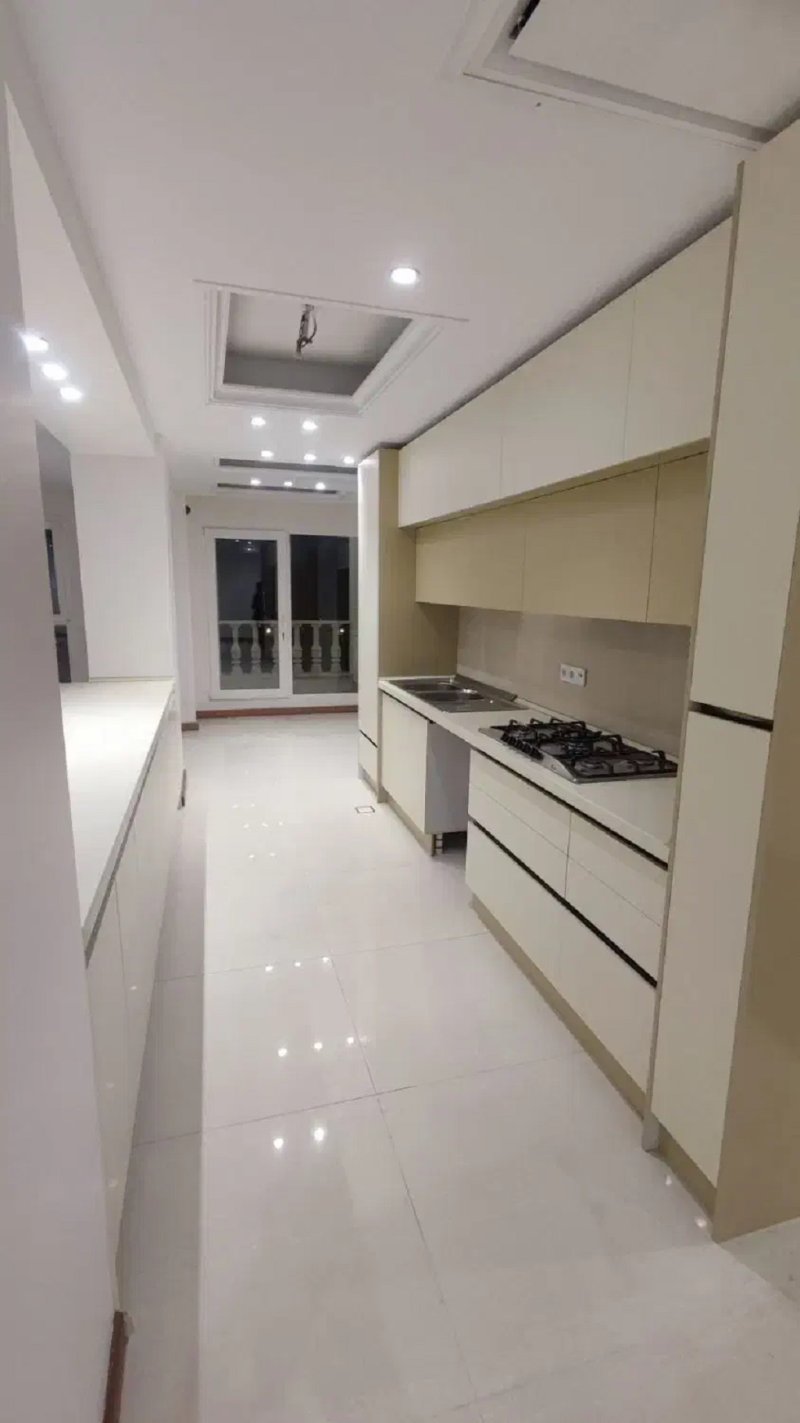 آپارتمان 200 متری سه خوابه در پاسداران تهران13662423666