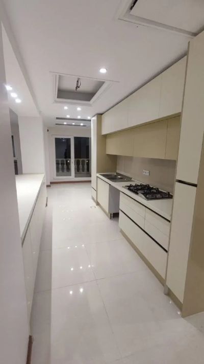 آپارتمان 200 متری سه خوابه در پاسداران تهران