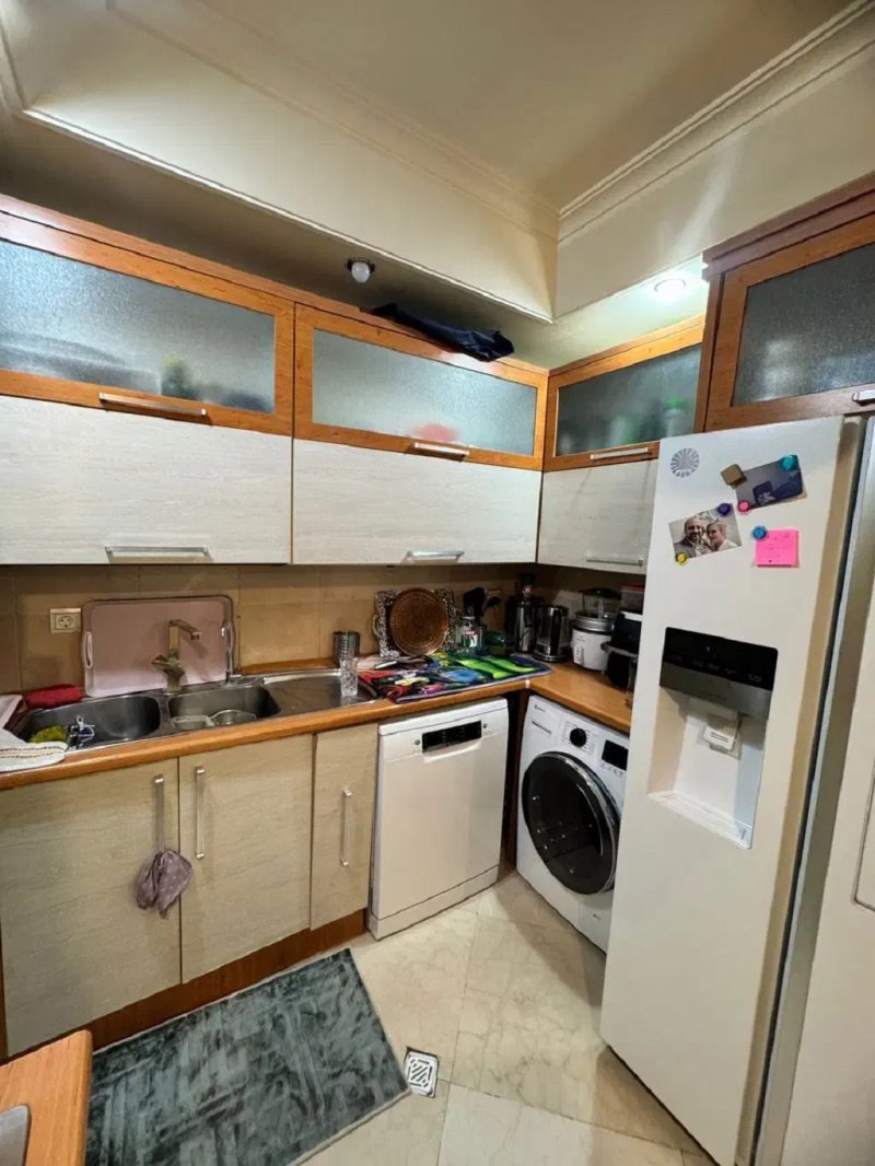 آپارتمان 145 متری سه خوابه در هروی تهران13662223649