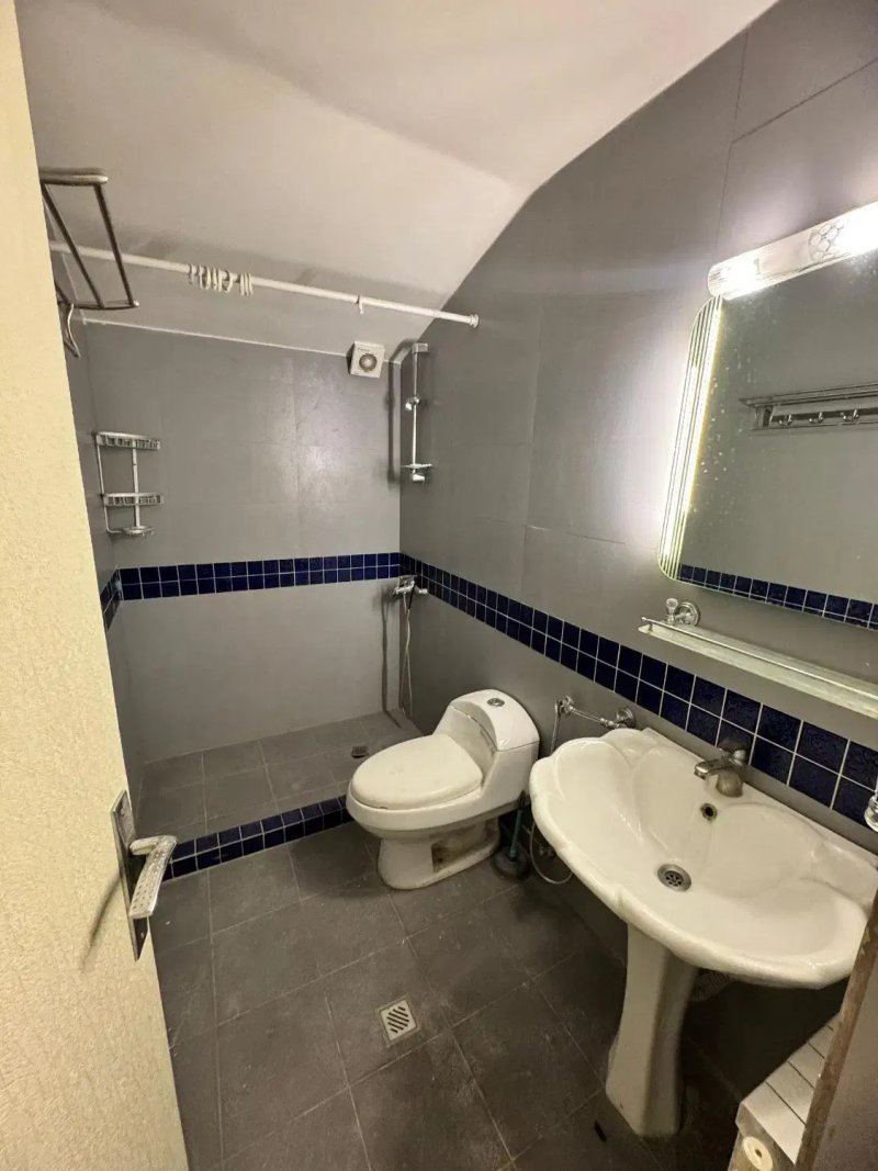 آپارتمان 230 متری سه خوابه در پاسداران تهران13662323663