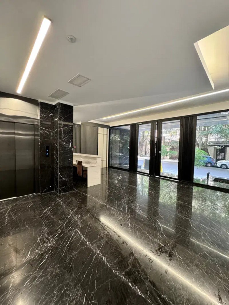 آپارتمان 195 متری سه خوابه در پاسداران تهران13664623724