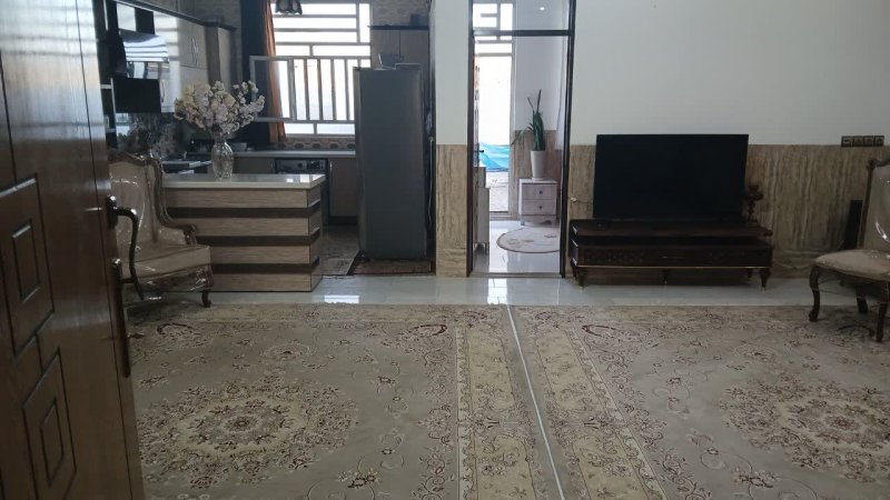 خانه 160 متری دو خوابه در بلوار جمهوری یزد13663323691