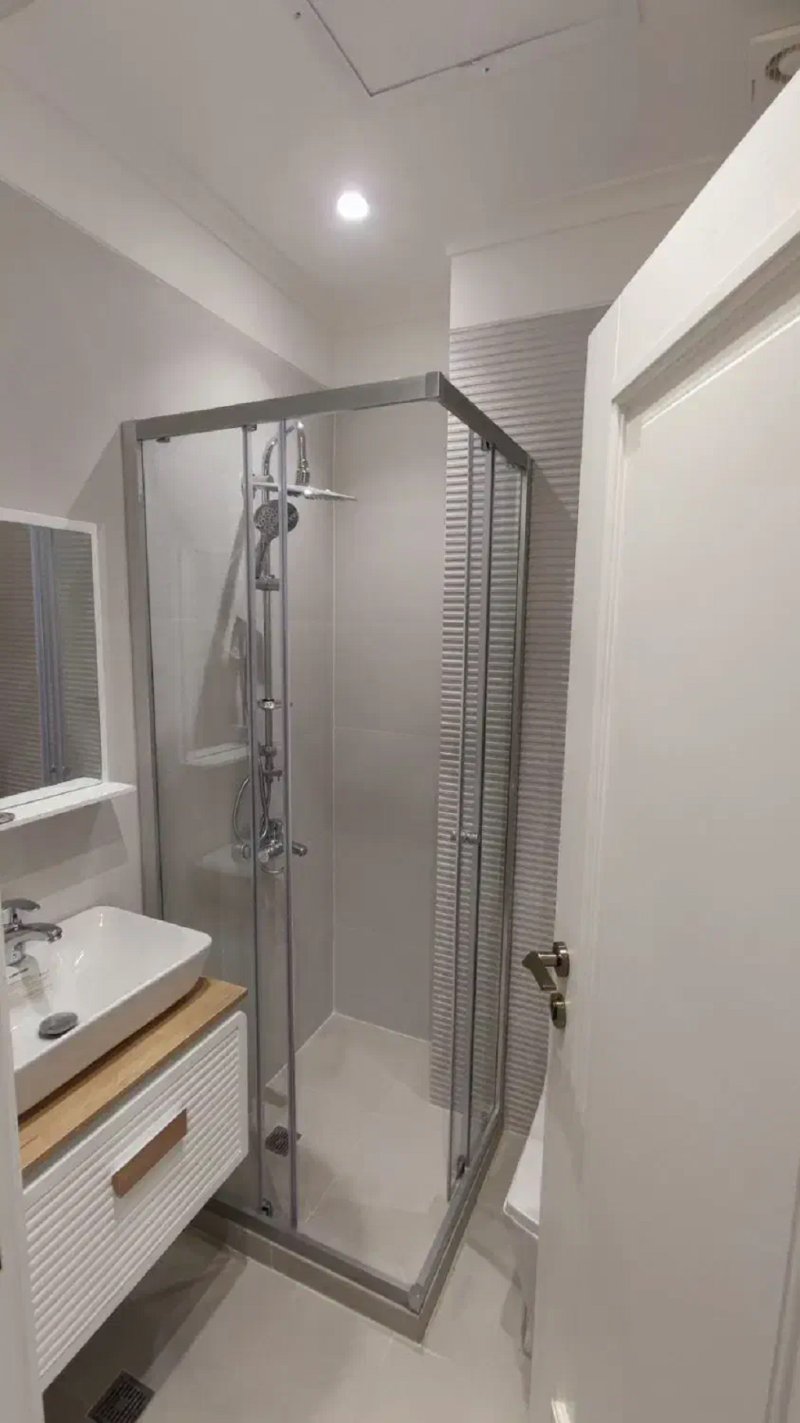 آپارتمان 200 متری سه خوابه در پاسداران تهران13662423670