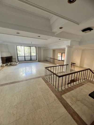 آپارتمان 230 متری سه خوابه در پاسداران تهران