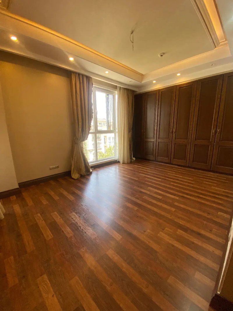آپارتمان 270 متری چهارخوابه در پاسداران تهران13660923594