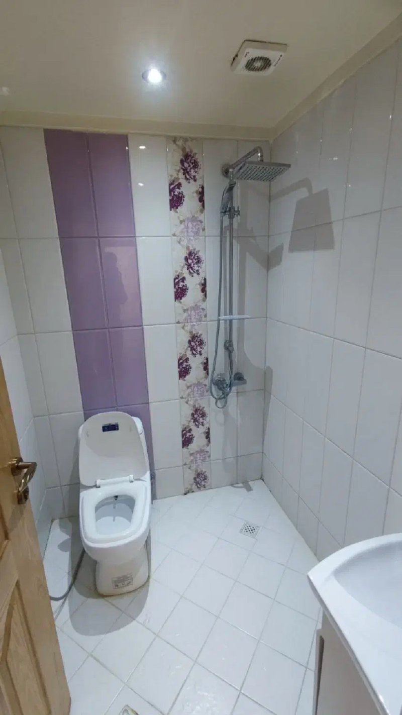 آپارتمان 230 متری سه خوابه در پاسداران تهران13662723685