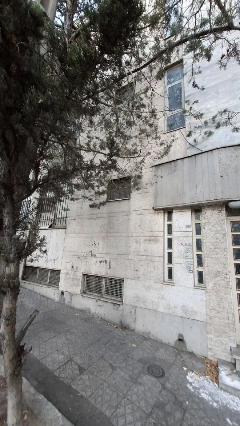 کلنگی 200 متری چهارخوابه در پاسداران تهران13664323711