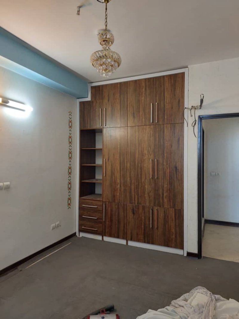 آپارتمان 125 متری دو خوابه در گلستان اصفهان13663923704