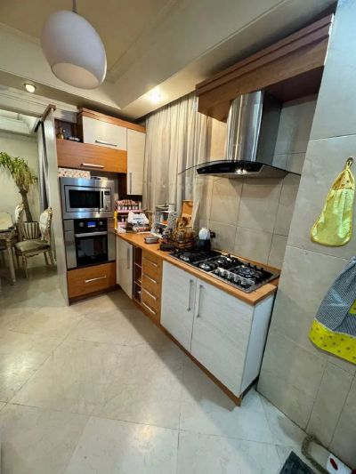 آپارتمان 145 متری سه خوابه در هروی تهران