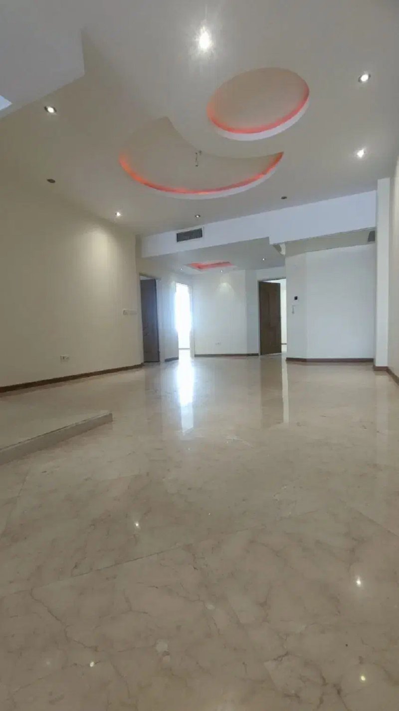 آپارتمان 230 متری سه خوابه در پاسداران تهران13662723676