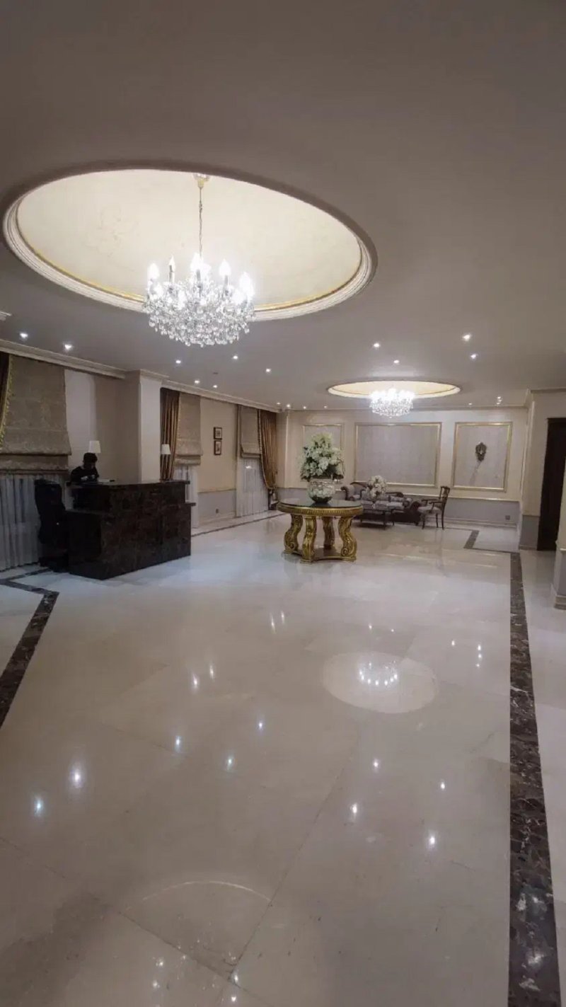 آپارتمان 200 متری سه خوابه در پاسداران تهران13662423673