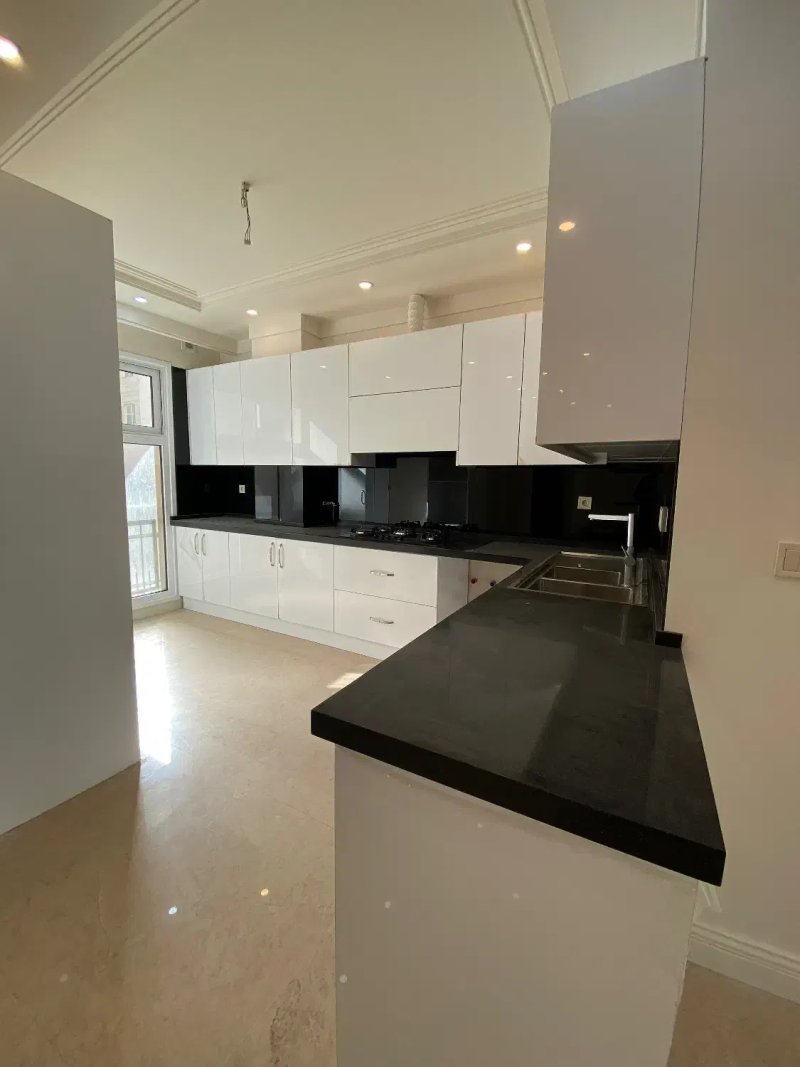 آپارتمان 125 متری سه خوابه در پاسداران تهران13660523578