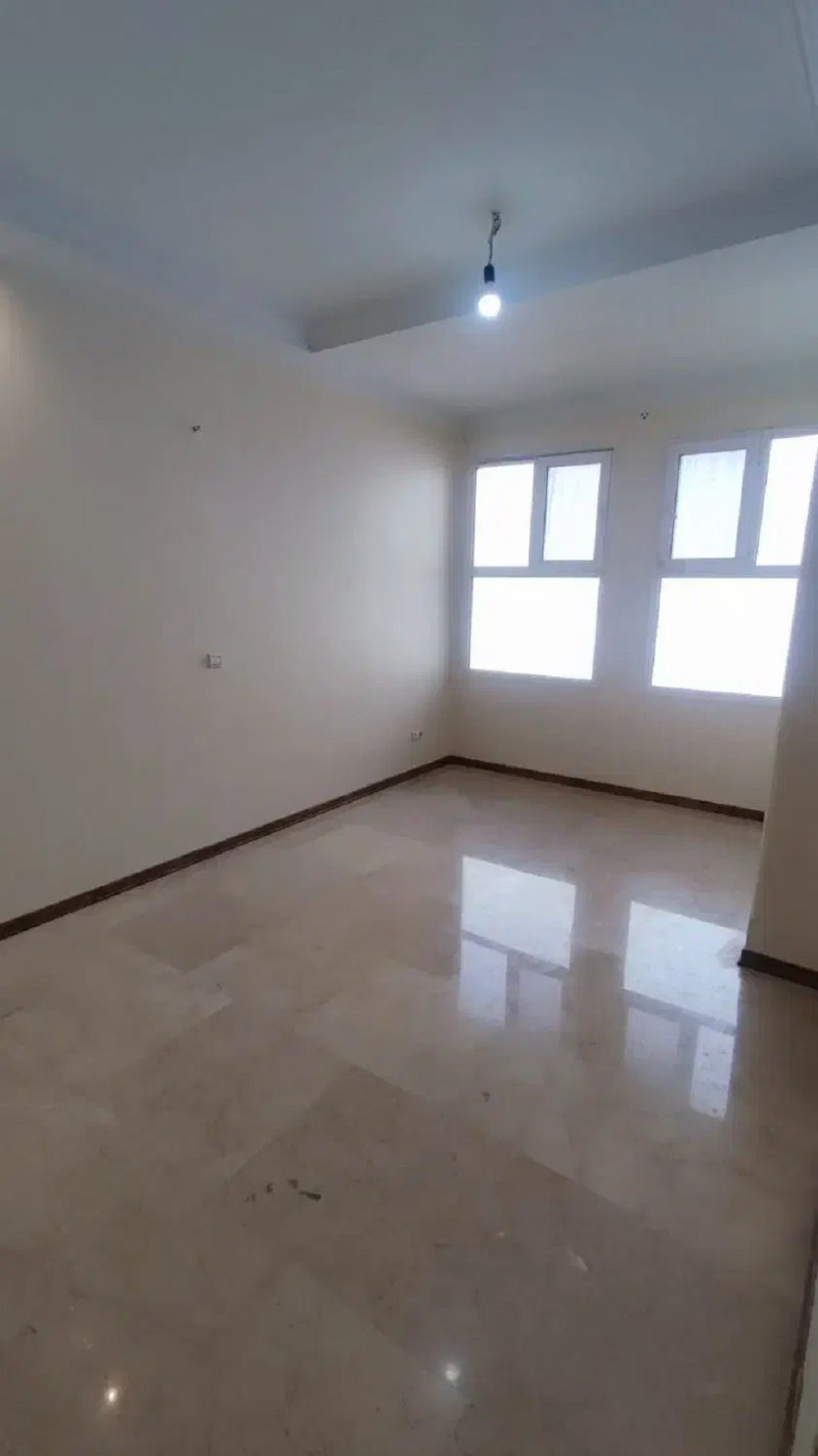 آپارتمان 230 متری سه خوابه در پاسداران تهران13662723678