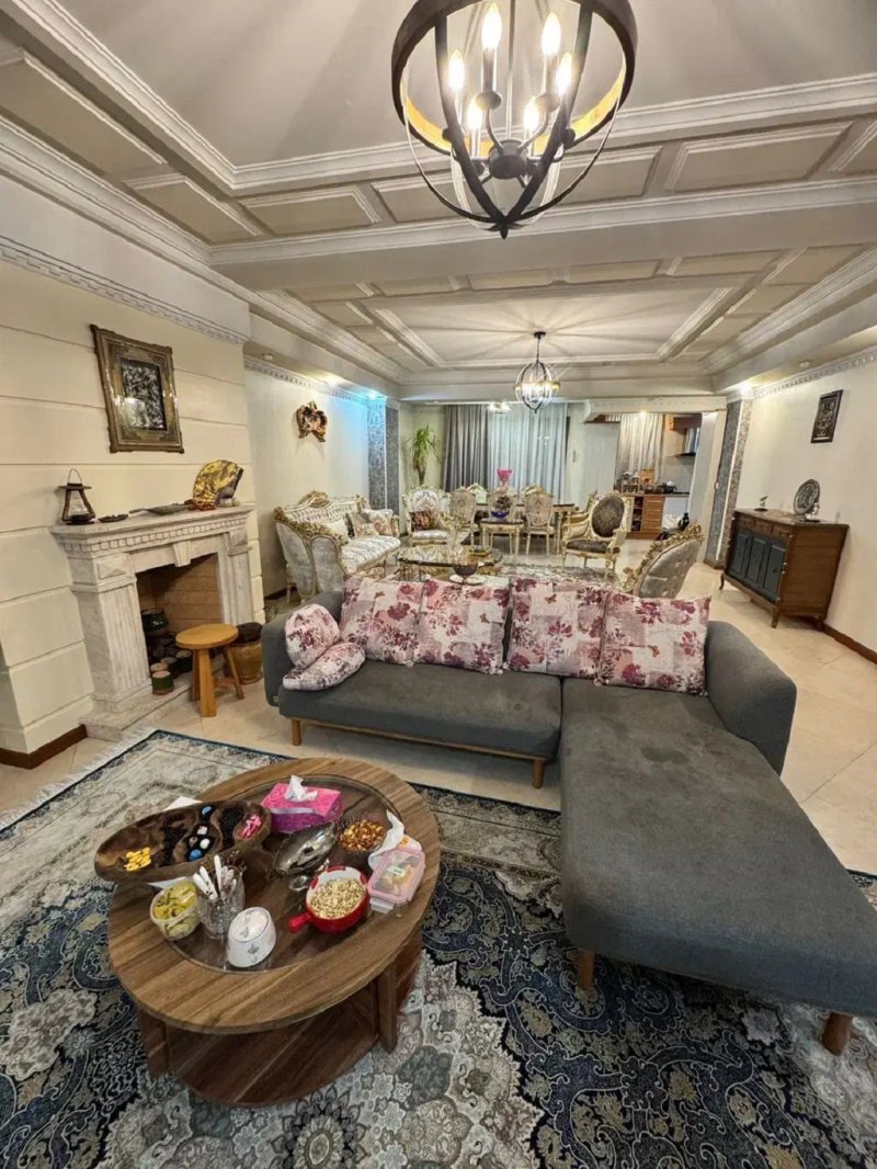 آپارتمان 145 متری سه خوابه در هروی تهران13662223646