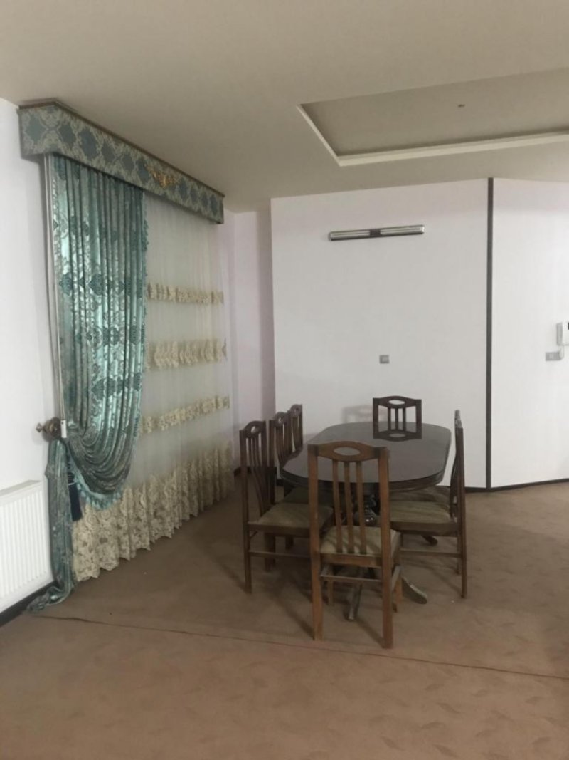 آپارتمان 130 متری سه خوابه در بلوار جمهوری یزد13662823687