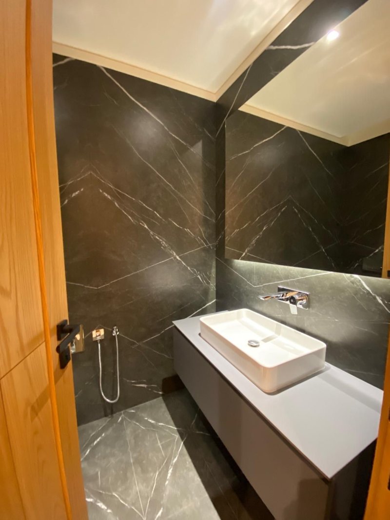 آپارتمان 240 متری سه خوابه در پاسداران تهران13661023603