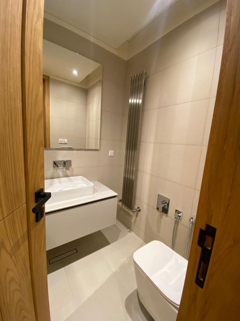 آپارتمان 240 متری سه خوابه در پاسداران تهران13661023604