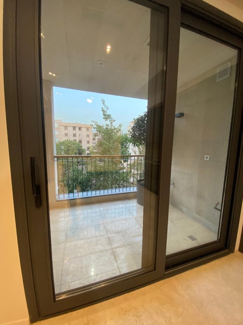 آپارتمان 240 متری سه خوابه در پاسداران تهران13661023602