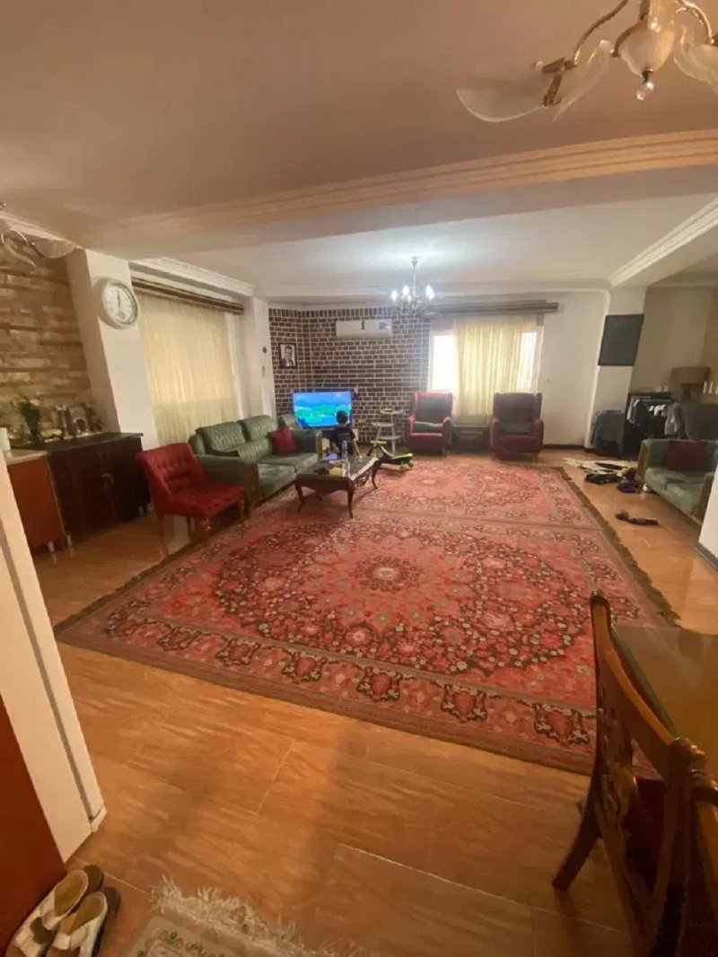 آپارتمان 107 متری دو خوابه در بلوار طالقانی آمل13677324050