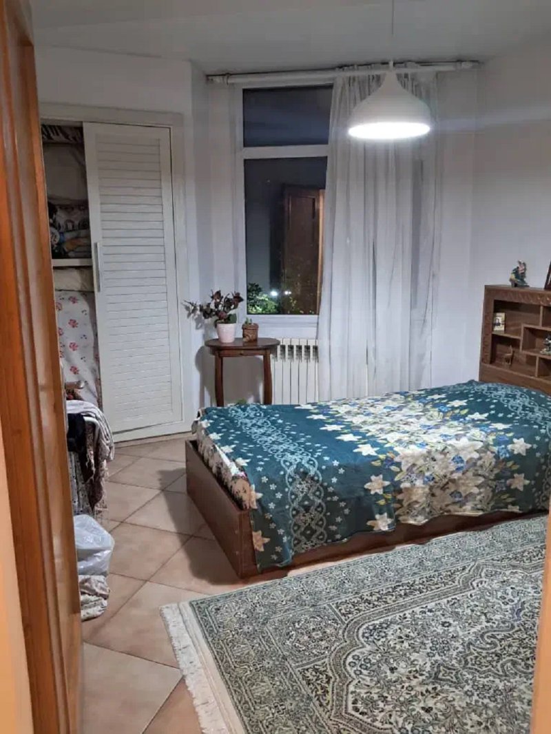 آپارتمان 130 متری سه خوابه در اختیاریه تهران13673023890