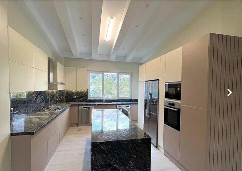 خانه 550 متری چهارخوابه در لواسان تهران13673323896