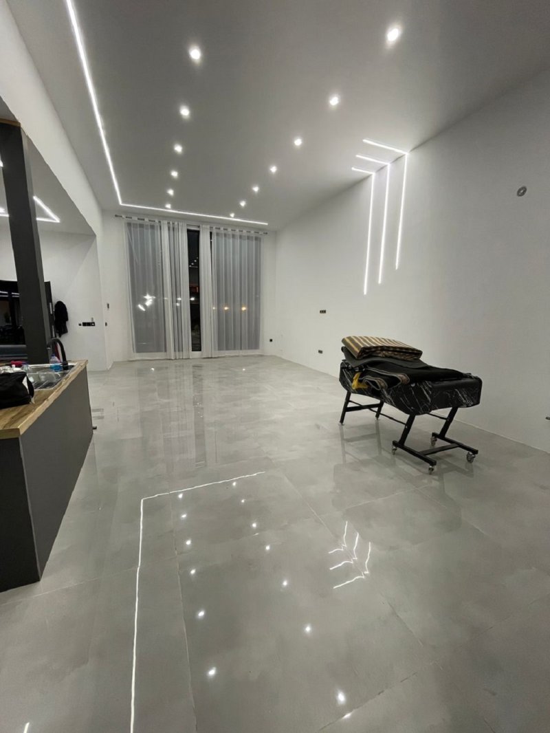 ویلا 490 متری دو خوابه در زکی آباد کرج13676323989