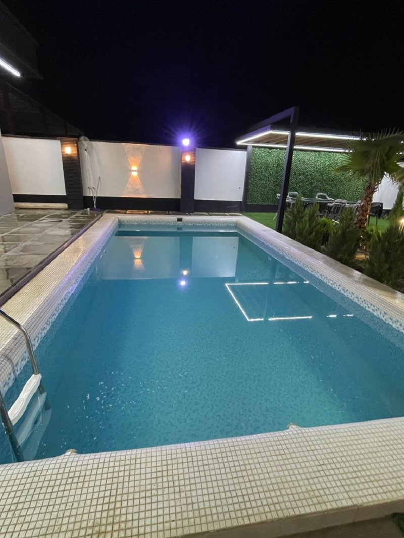 ویلا 490 متری دو خوابه در زکی آباد کرج13676323986