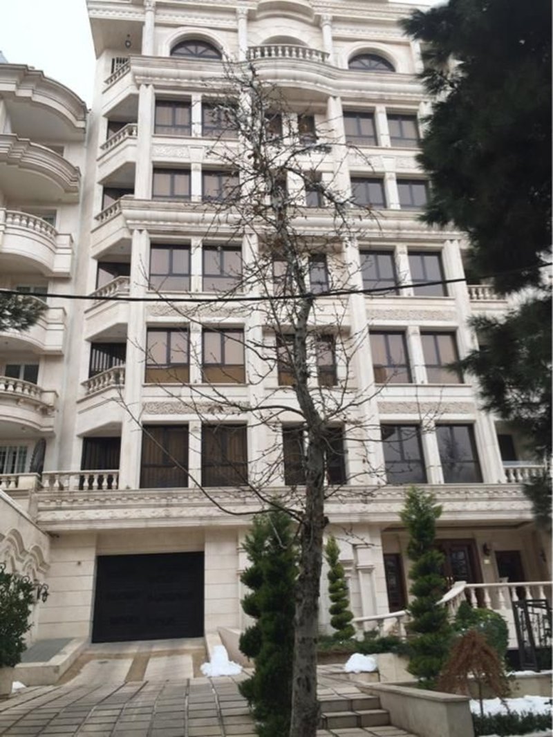 آپارتمان 194 متری سه خوابه در سعادت آباد تهران13679424119