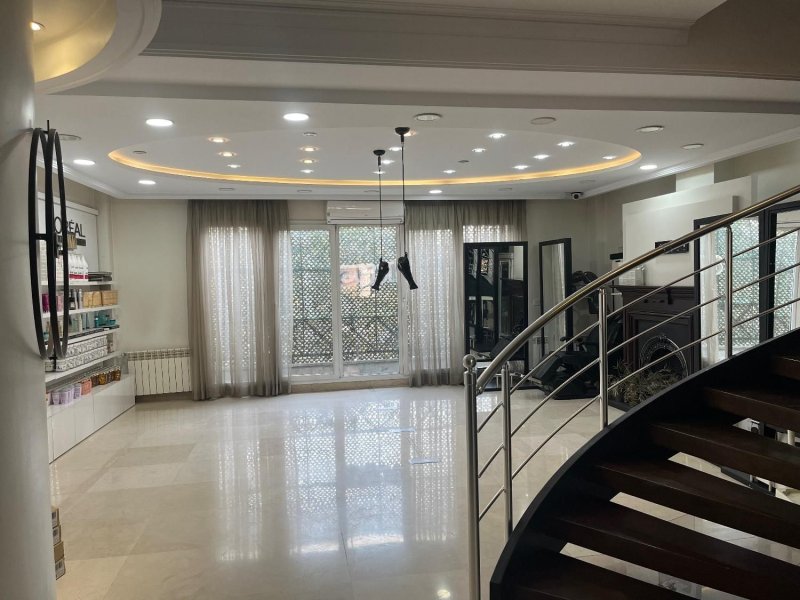 خانه 410 متری چهارخوابه در پاسداران تهران13672423870