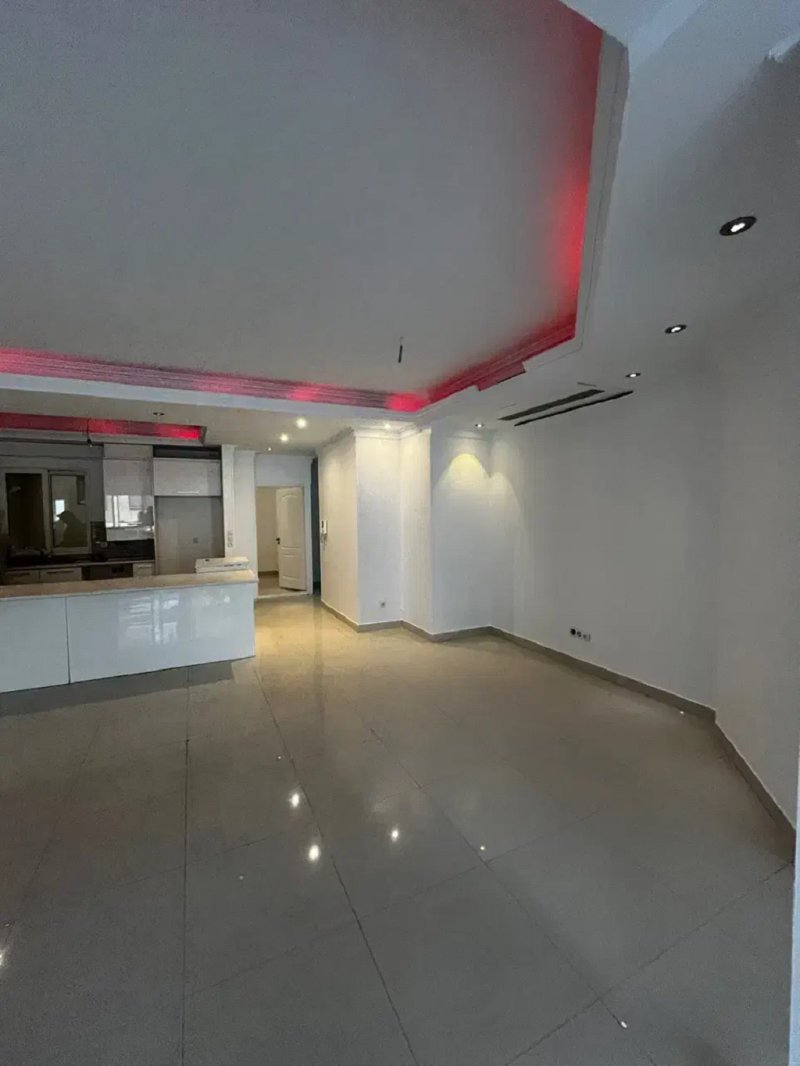 آپارتمان 110 متری دو خوابه در درکه تهران13676123960